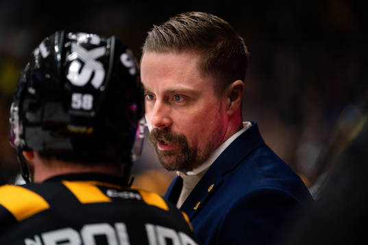 Skellefteås assisterande tränare Pierre Jonsson
