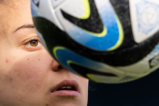 Bläddra bland fler bilder av Football, Sweden, Training 