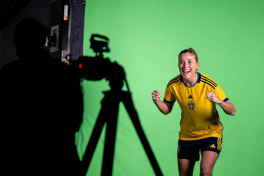 Filippa Angeldahl at a green screen filming with the