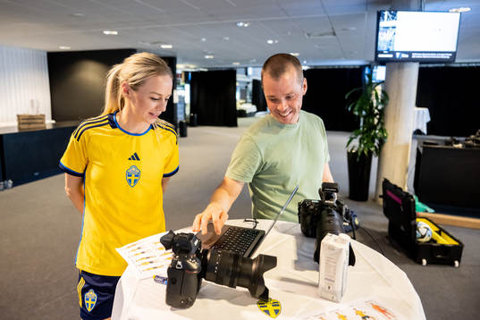 Bildbyrån’s Photographer Ludvig Thunman and Hanna