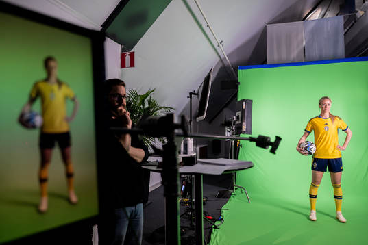 Amanda Ilestedt at a green screen filming with the women's