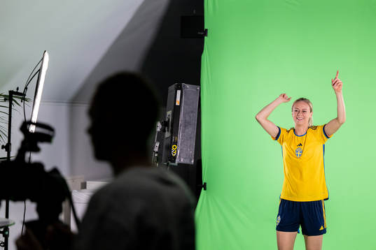 Amanda Ilestedt at a green screen filming with the women's