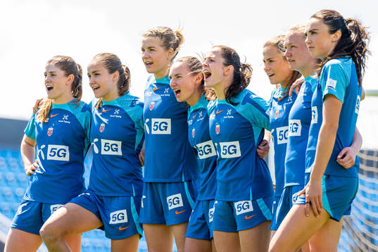 Maren Mjelde, Guro Reiten, Ada Hegerberg, Marit Bratberg