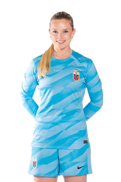 Goalkeeper Guro Pettersen of the Norwegian women’s