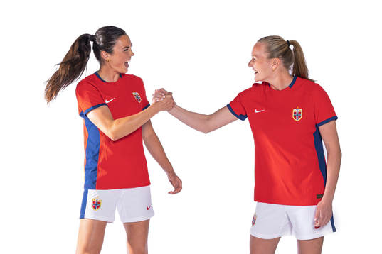 Ingrid Syrstad Engen and Frida Maanum of the Norwegian