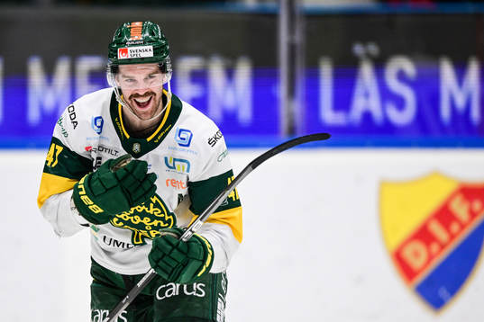 Björklövens Charles David Beaudoin jublar