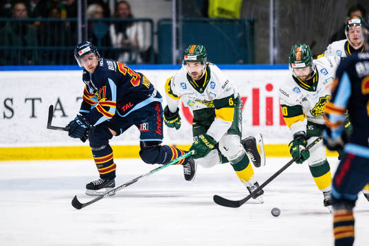 Djurgårdens John Norman och Björklövens Veeti Vainio