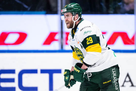 Björklövens Alexander Wiklund reagerar
