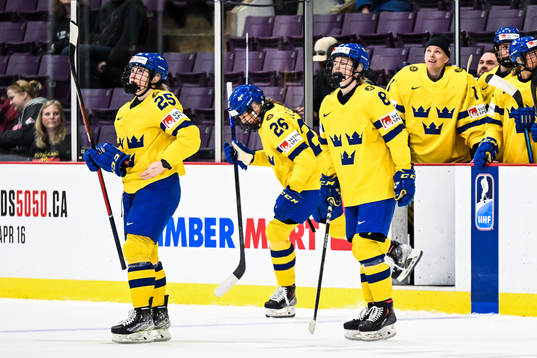Lina Ljungblom and Hilda Svensson of Sweden look dejected