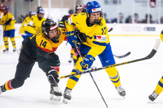Carina Strobel of Germany and Sofie Lundin of Sweden