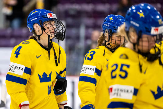 Linnéa Andersson of Sweden looks dejected