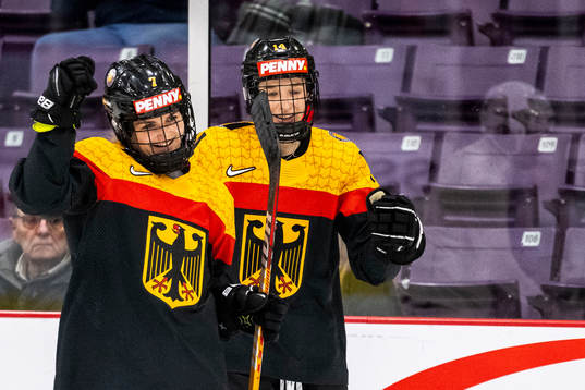 Franziska Feldmeier and Carina Strobel of Germany celebrate