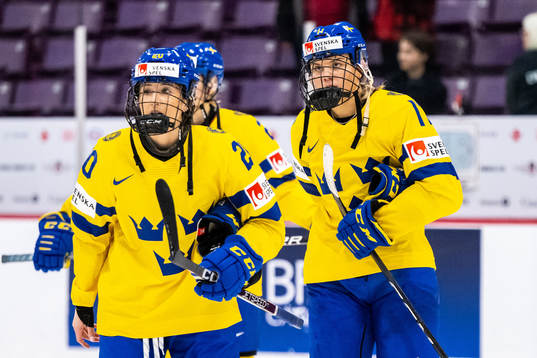 Fanny Rask and Josefin Bouveng of Sweden looks dejected