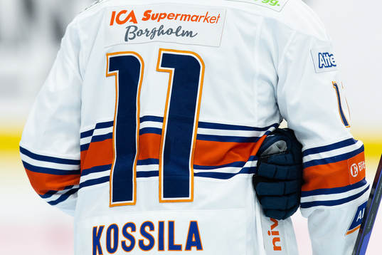Växjös Kalle Kossila med ICA på ryggen