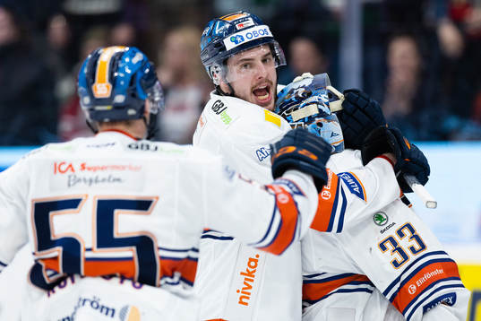 Bläddra bland fler bilder av Ishockey, SHL, Semifinal 4, Frölunda - Växjö