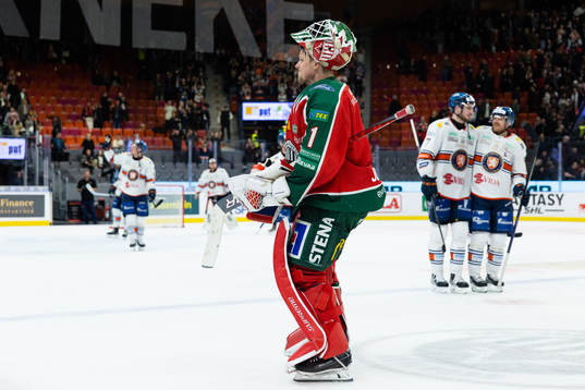 Frölundas målvakt Lars Johansson deppar