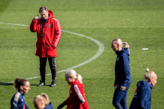 Head coach Peter Gerhardsson