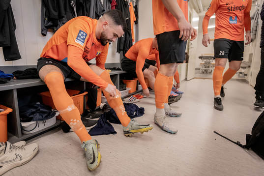 Torns IFs Granit Stagova i omklädningsrummet