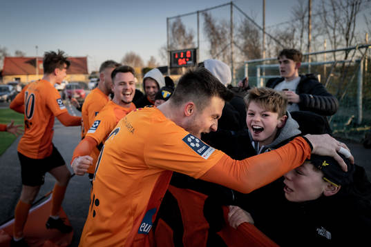 Bläddra bland fler bilder av Fotboll, Divison 1 Södra, Torns IF - Ängelholm