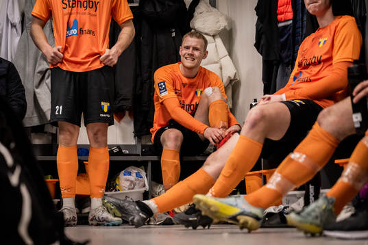 Torns IFs Adam Olofsson i omklädningsrummet i halvtid