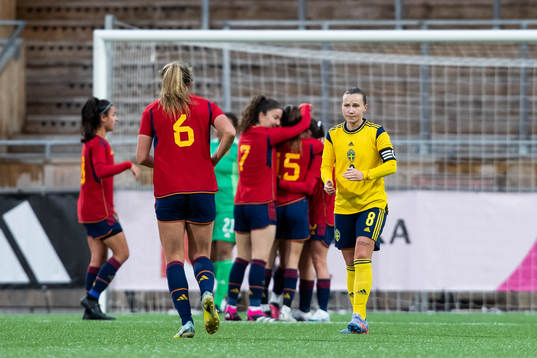 Marika Bergman Lundin of Sweden looks dejected