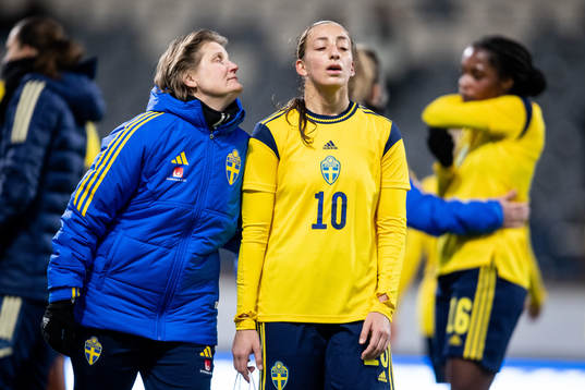 Rusul Rosa Kafaji of Sweden looks dejected