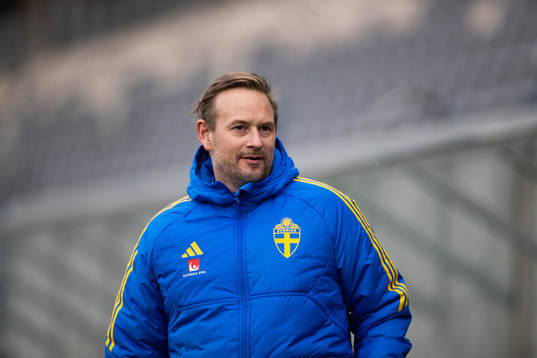 Head coach Martin Qvarmans Möller of Sweden