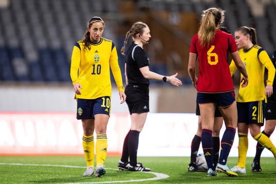 Rusul Rosa Kafaji of Sweden looks dejected