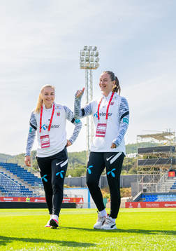 Anna Langås Jøsendal and Caroline Graham Hansen of Norway