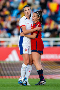 Ingrid Syrstad Engen of Norway and Teresa Abelleira of Spain