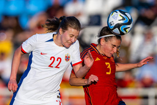 Cesilie Andreassen of Norway scores the 4-2 goal