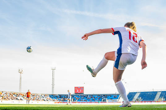 Frida Maanum of Norway takes a corner kick