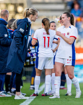 Ada Hegerberg and Elisabeth Terland of Norway