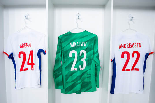 The kits of Malin Brenn, goalkeeper Aurora Mikalsen and