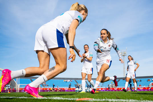 Ada Hegerberg and Guro Reiten of Norway