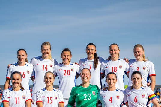 The starting eleven of Norway pose for a team photo