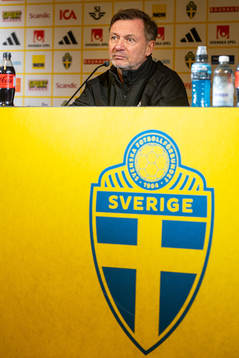 Head coach Peter Gerhardsson of Sweden looks dejected