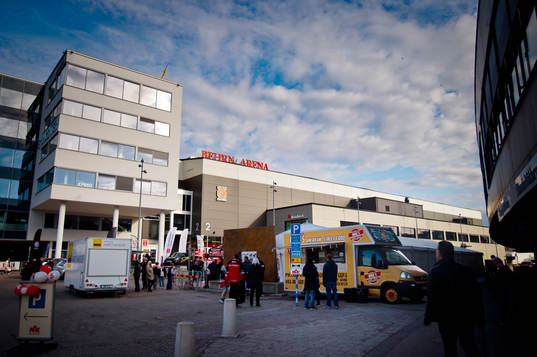 Uppladdning utanför Behrn arena