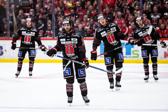 Örebros Mathias Bromé deppar med lagkamrater