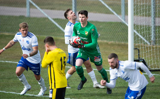 IFK Hässleholms målvakt Victor Stulic i matchen i div. 2