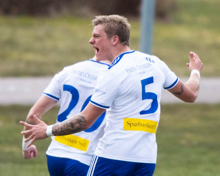 IFK Simrishamn Oskar Persson jublar