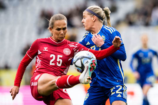 Frederikke Thøgersen of Denmark and Olivia Schough of