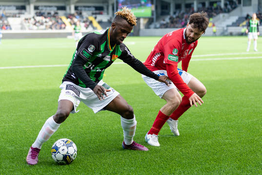 GAIS Richard Emeka Friday och Brages Jonathan Tamimi