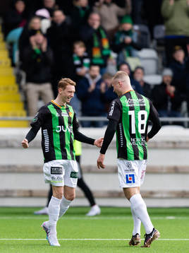 GAIS Julius Lindberg jublar ihop med Alexander Ahl