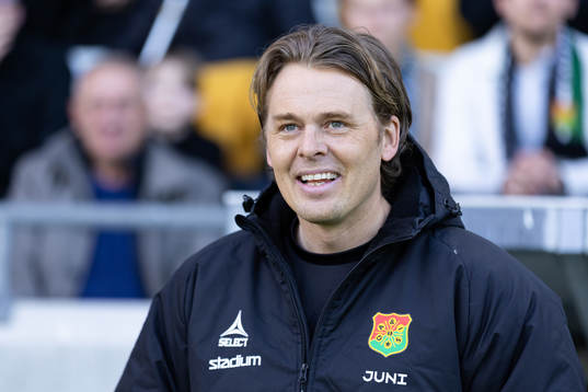 GAIS tränare Fredrik Holmberg innan fotbollsmatchen i
