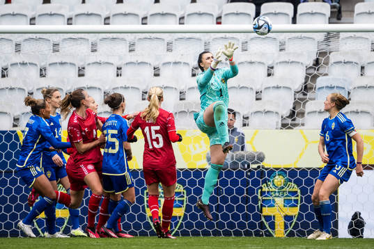 Goalkeeper Zecira Musovic of Sweden