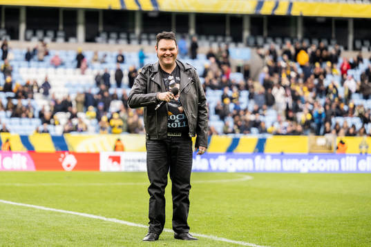 ”Elvis” at half time