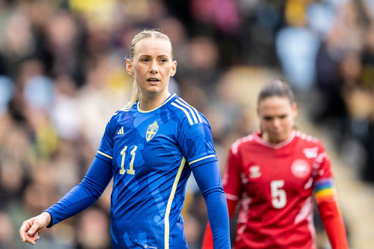 Stina Blackstenius of Sweden