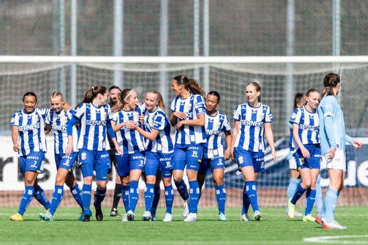 IFK Göteborgs Isabella Svanström jublar med lagkamrater