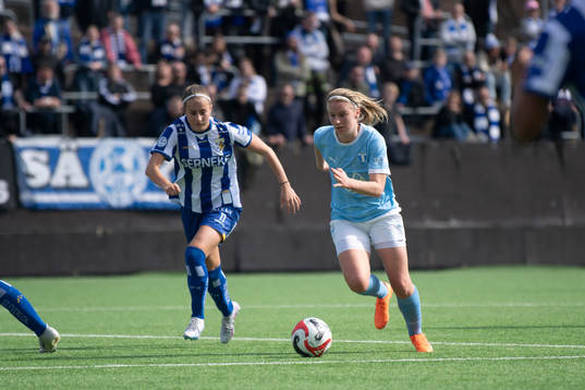 IFK Göteborgs Isabella Svanström  och Malmö FFs Amanda